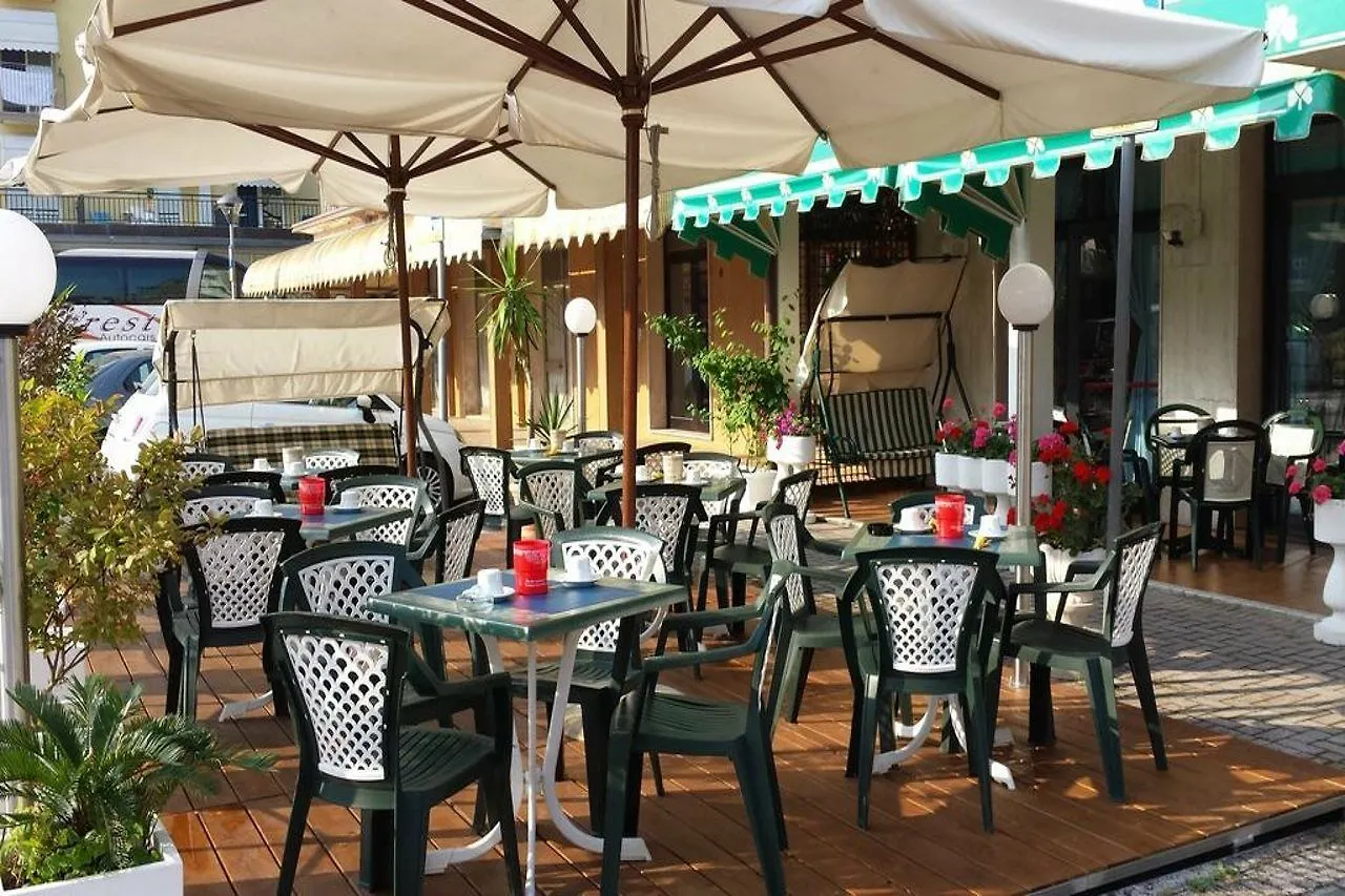 Hotel Trifoglio Lido di Jesolo 3*,  Italy